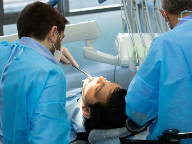 biaya operasi gigi geraham bungsu di jakarta utara